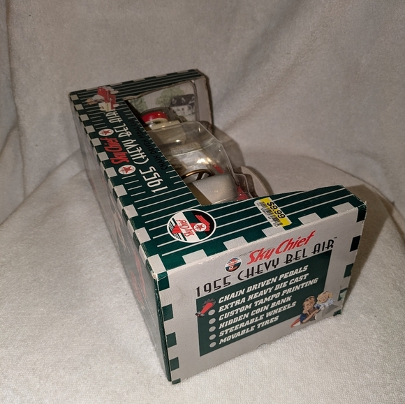 Limited Edition 1955 Chevy Bel Air Model - Picture 6 of 8